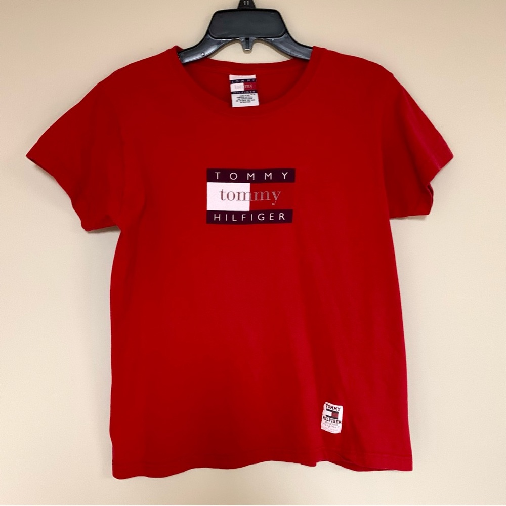 Vintage 90s Tommy Hilfiger T-Shirt